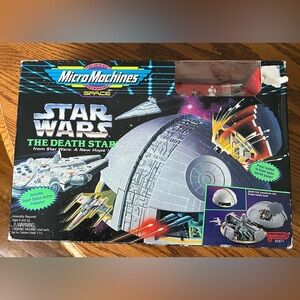 Vintage MicroMachines “Space” STAR WARS - 
The Death Star play set